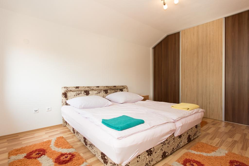 Em Apartment Szarajevó Szoba fotó